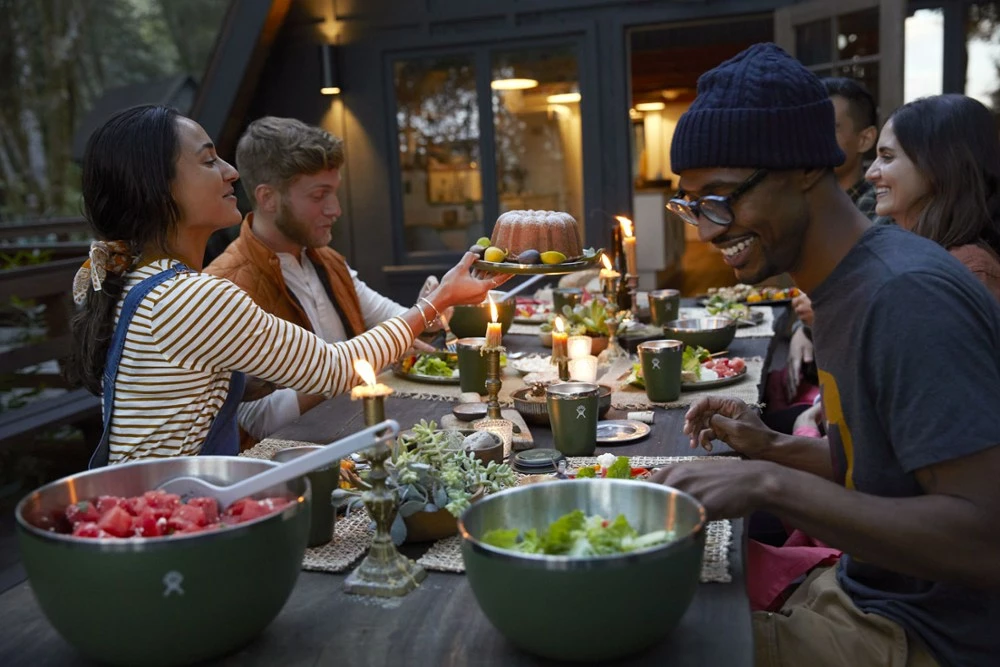 Hydro Flask Serving Bowl with Lid - 5 Qt. 6 Hydro Flask Serving Bowl with Lid - 5 Qt. - Image 4