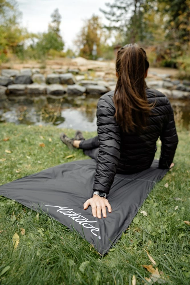 Matador Pocket Blanket Mini - Black 5 Matador Pocket Blanket Mini - Black - Image 3