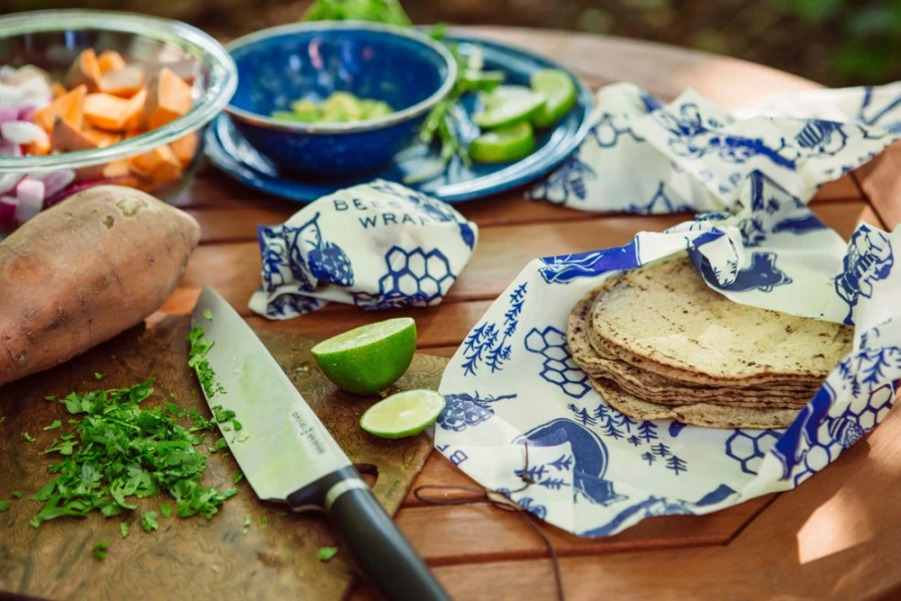 Bee's Wrap Lunch Pack - Bees and Bears Print - None 7 Bee's Wrap Lunch Pack - Bees and Bears Print - None - Image 5