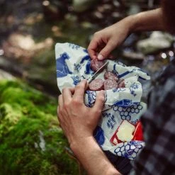 Bee's Wrap Lunch Pack - Bees and Bears Print - None 18 Bee's Wrap Lunch Pack - Bees and Bears Print - None -Camp Kitchen Sales Store b0f15b65 0481 4321 9759 9b6f2d4f8e90