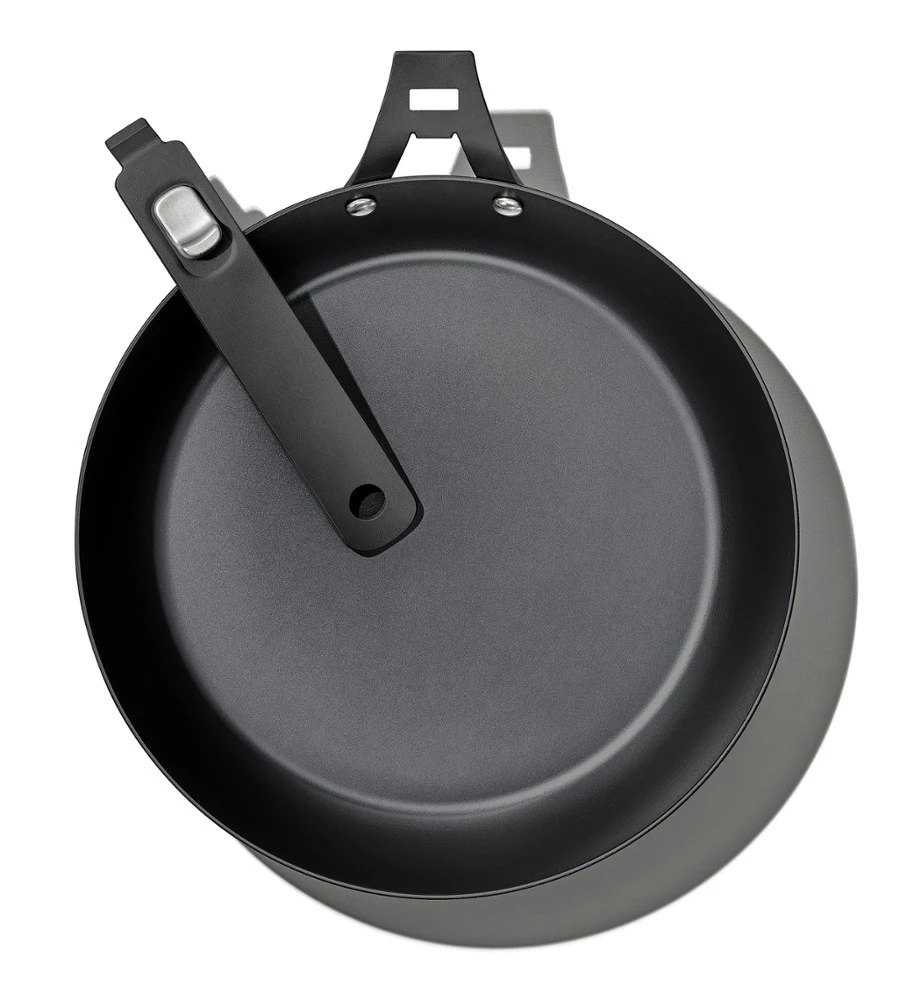 OXO Outdoor Carbon Steel Fry Pan with Removable Handle - 10" 8 OXO Outdoor Carbon Steel Fry Pan with Removable Handle - 10" - Image 6